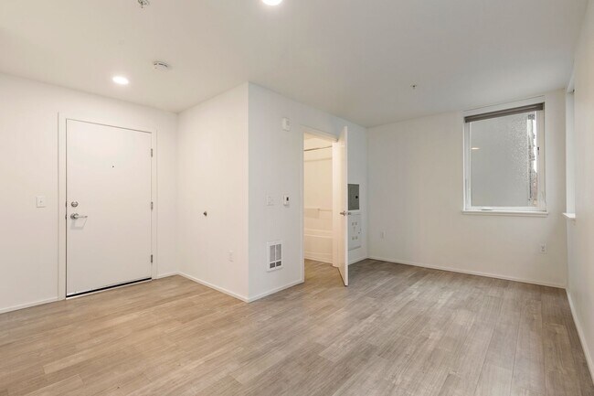 Photo - 1404 Boylston