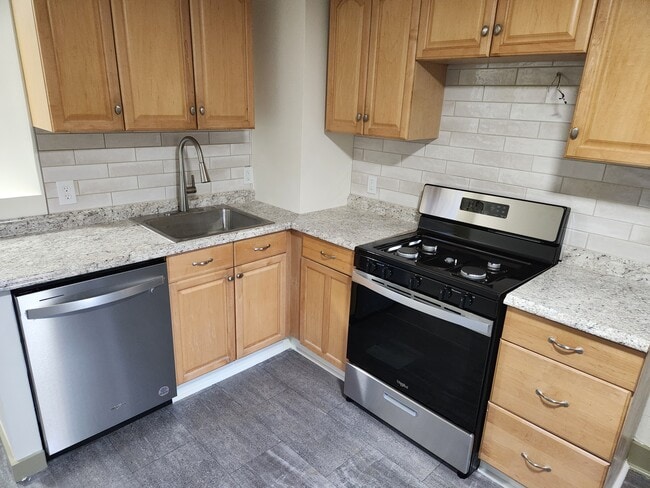 Photo - 4 Lawn Ave Unit 1L