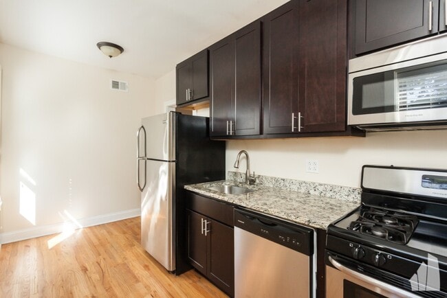 4244 N Ashland Ave Unit 1E