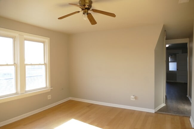 Photo - 2820 N Sacramento Ave Unit 3