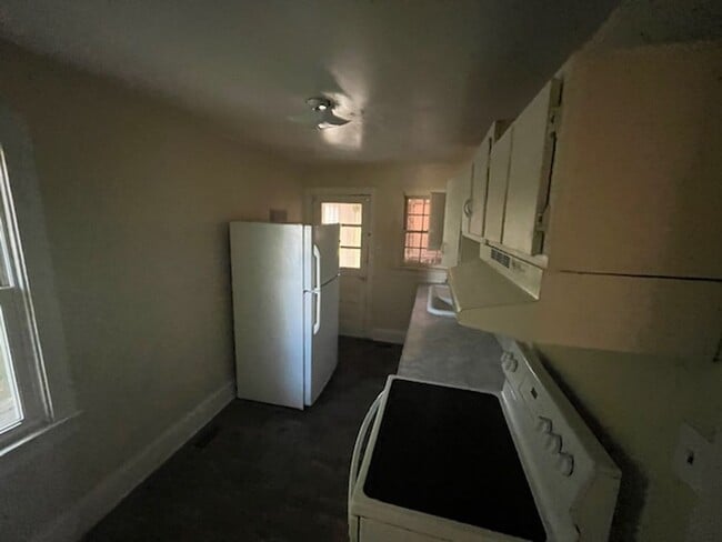 Photo - 1800 W Washington Ave