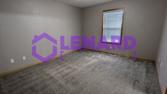 553 N Chandler Ave