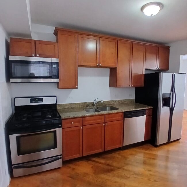 Photo - 5058 W Altgeld St