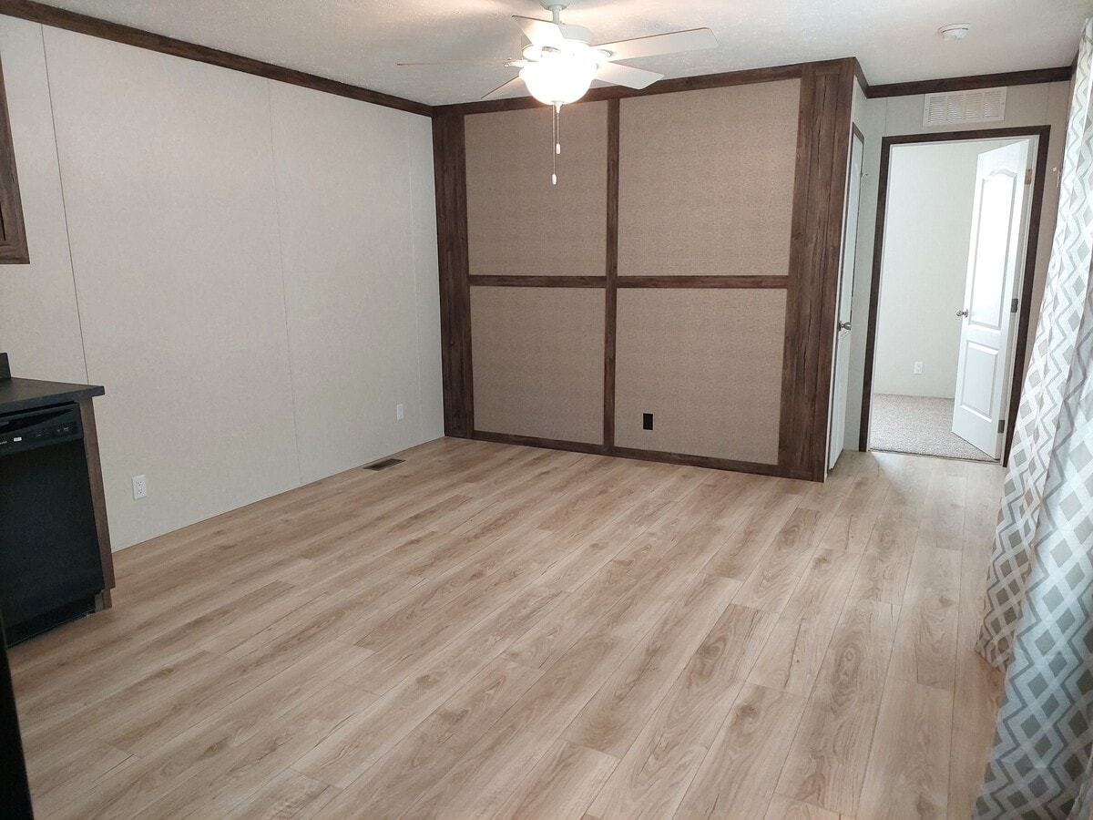 Photo - 305 Mulberry