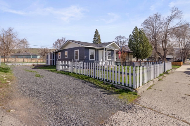 Photo - 2427 Garden Ave