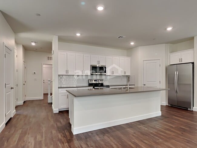 Photo - 291 Austin Bellerose Pl