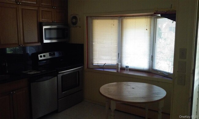 Photo - 48 Hark Ln