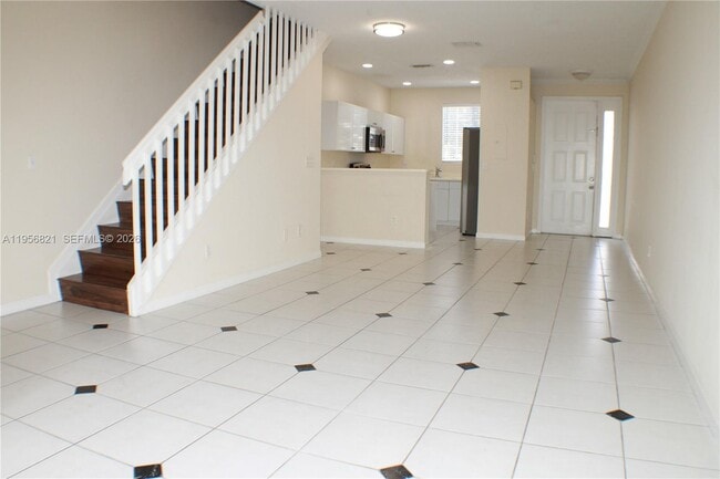 Photo - 4704 NW 57th Pl