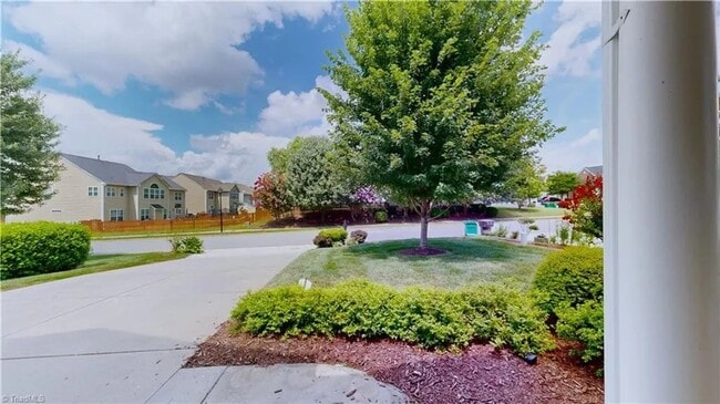 Photo - *** READY TO MOVE IN BY FIRST WEEK OF MAY***
