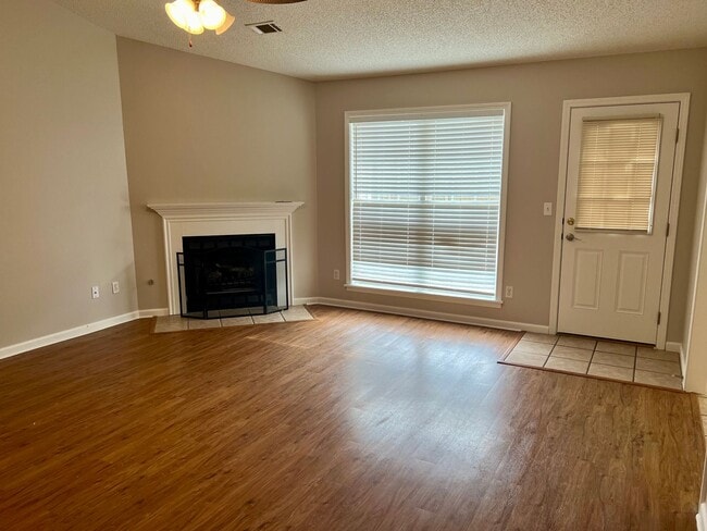 Photo - 2105 Sheffield Dr