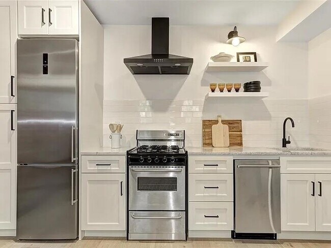 Building Photo - 633 Jersey Ave Unit G Rental