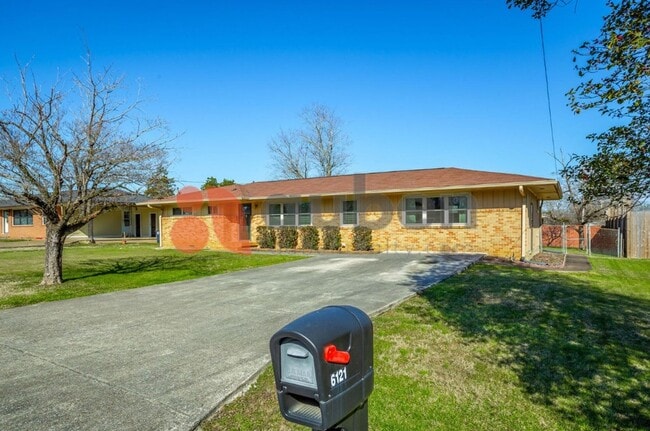 Photo - 6121 Sherwood Dr