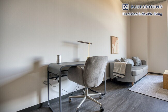 Photo - 150 N Ashland Ave Unit FL3-ID1055