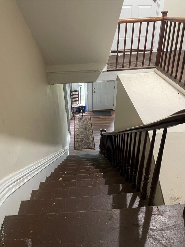 Photo - 5635-5639 NY-82 Unit 3