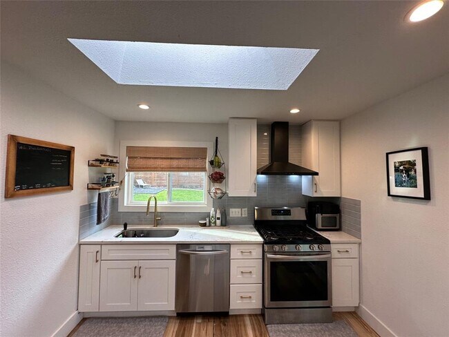 Photo - 5102 Greenheart Dr