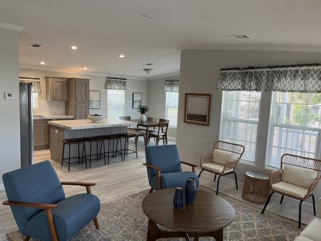 Photo - 343 Talbot St