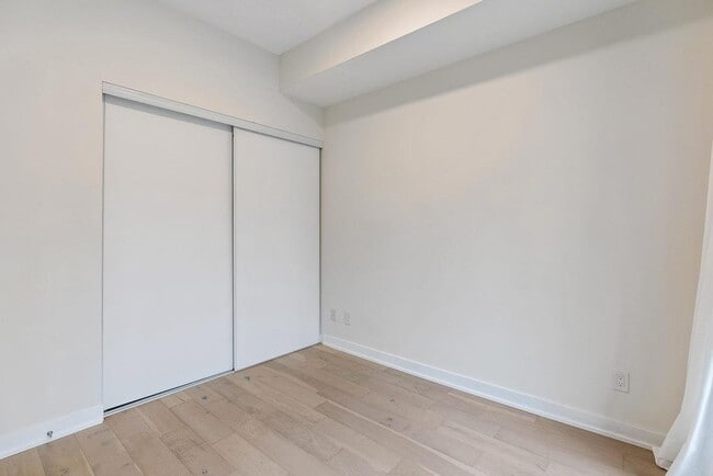 Photo - 2520 Robinhood St