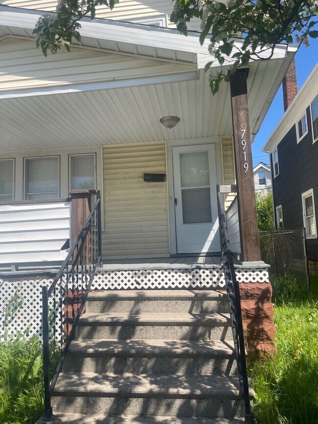Photo - Charming 3-Bedroom Single-Family in Cleveland – Spacious, Comfortable & Move-In Ready!