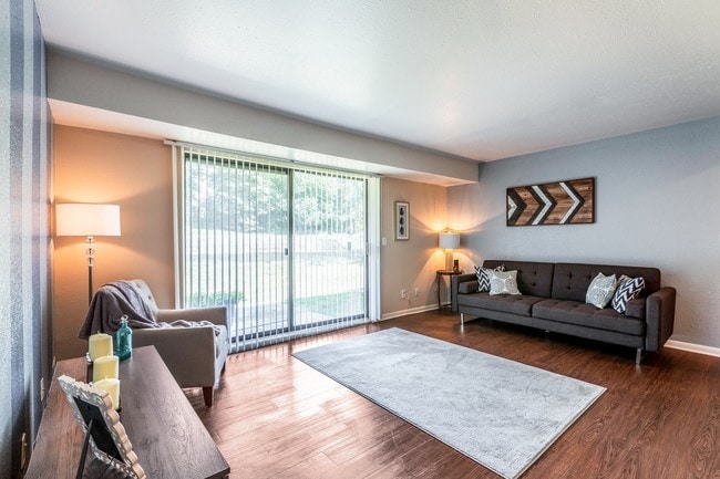 Okemos Station Apartments