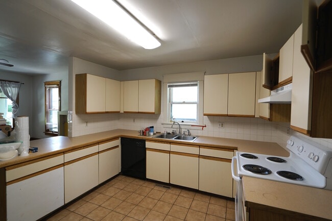 Photo - 942 Missouri St