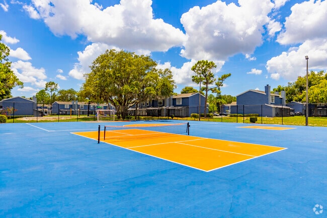 Cancha - Village Townhomes