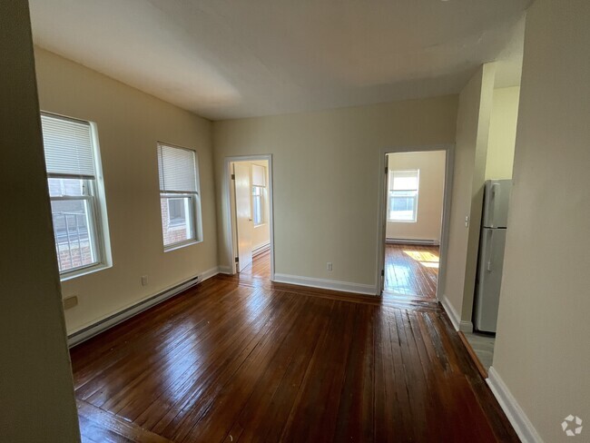 Building Photo - 884 Huntington Ave Unit 8 Rental