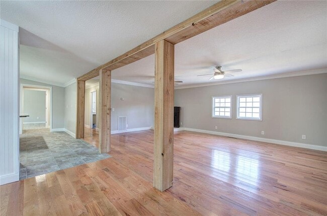 Photo - 838 Spring Place Rd NE