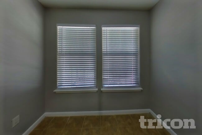Photo - 10951 Royal Forest Dr