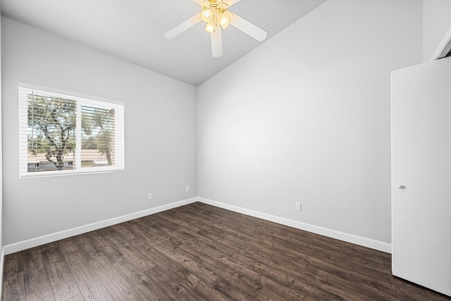 Photo - 1455 N Alma School Rd