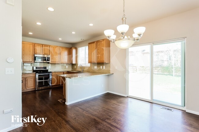 Photo - 10118 Uravan St