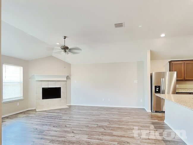 Photo - 2565 Hadley St