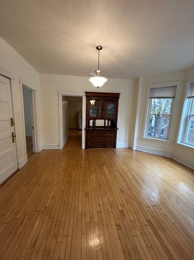 Photo - 3701 N Damen Ave Unit 2