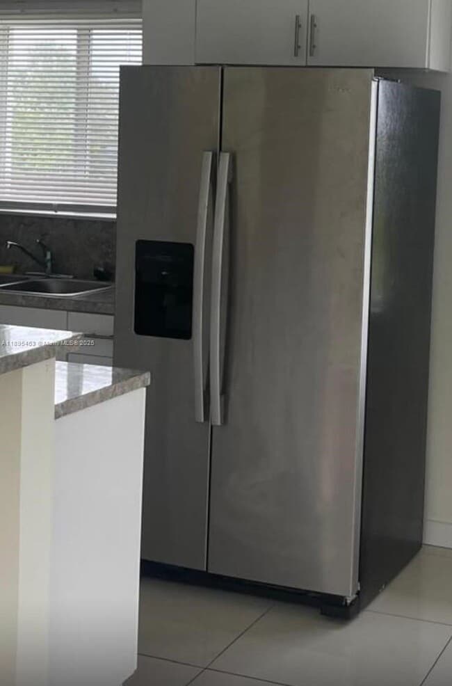 Photo - 3 bedroom in Miami FL 33147