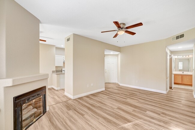 Photo - 1050 E Cactus Ave