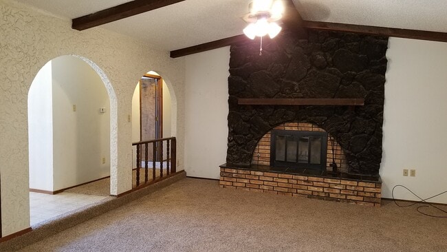Photo - 1724 Courtland Cir