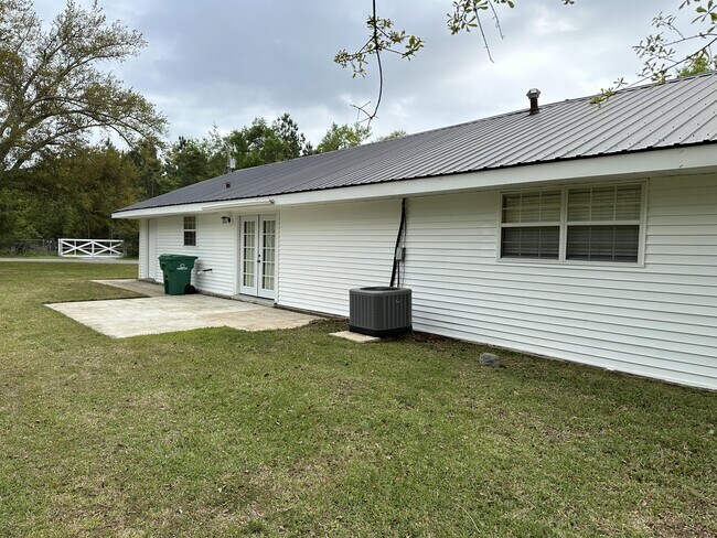 Photo - 120 Lakeside Dr