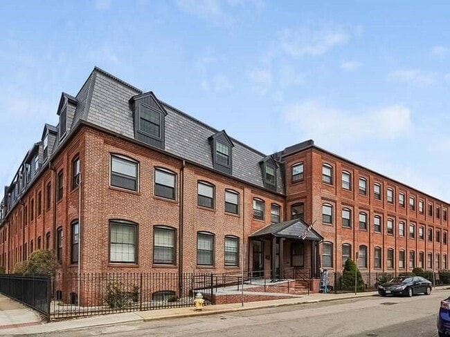 Building Photo - 10 Weston Ave Unit 203