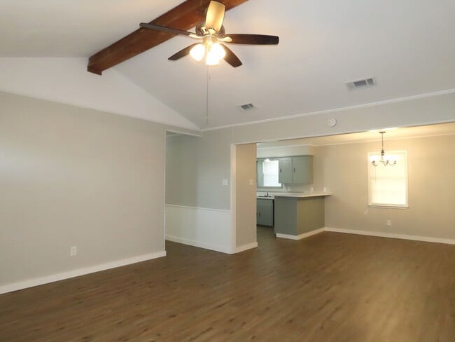 Photo - 10556 Twin Oaks Dr