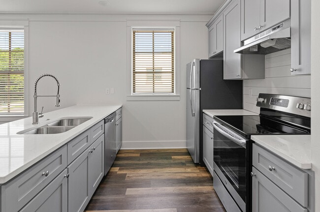 Photo - 1551 Highland Rd Unit A6