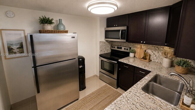 9143 SW 77th Ave Unit 804