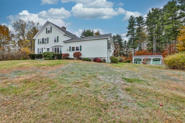 Building Photo - 334 S River Rd