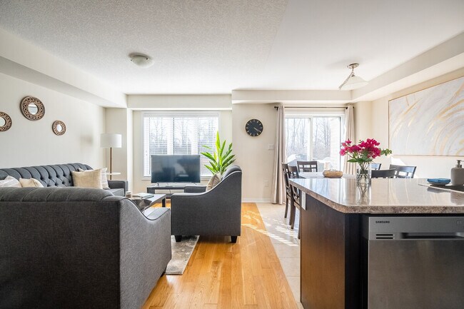 104 Esther Cres Unit SI ID1345812P