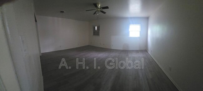 Photo - 903 N Polk St