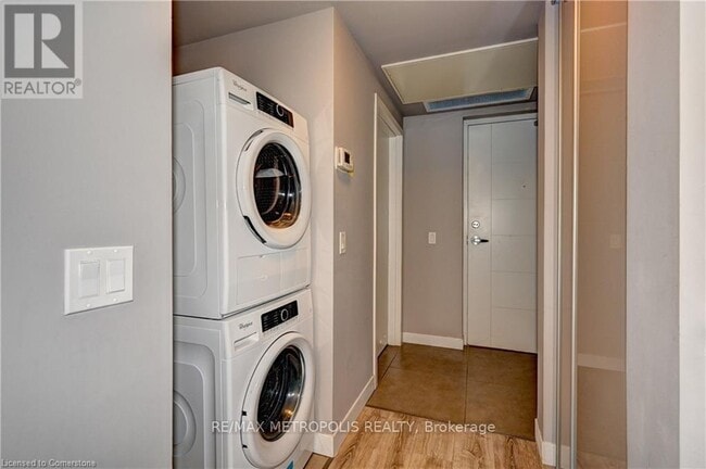 Photo - 250 Albert St Unit 202