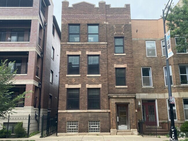 Building Photo - 852 W Diversey Pkwy Unit 1F Rental