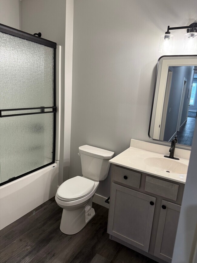 Apt 201 - 121 E Wooster St Apartamentos