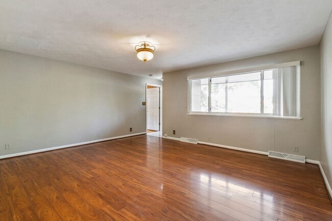 400 Tedmon Dr