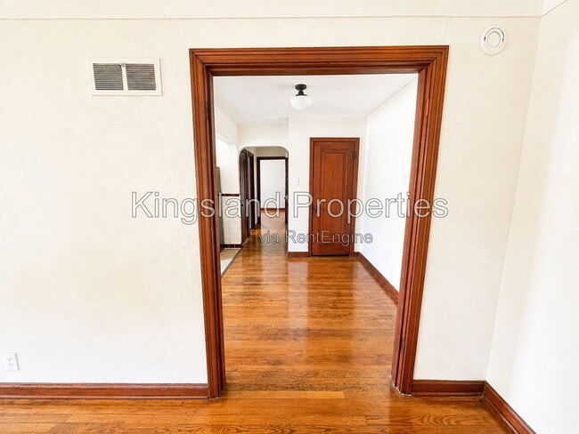 3841 Kingsland Ct