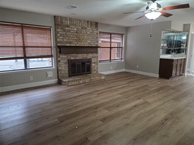 Photo - 14718 Earlswood Dr