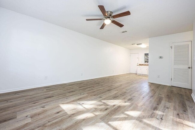 Photo - 1013 Holton Ave